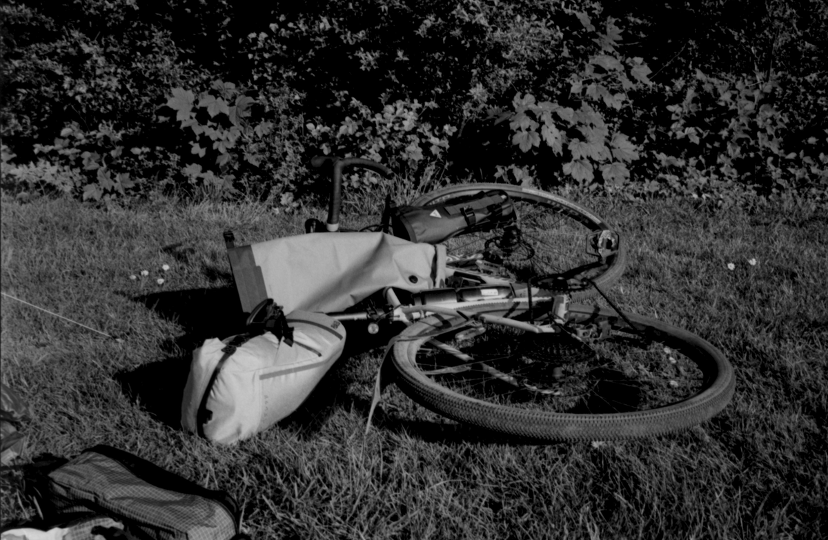 Leeds to Netherlands Bikepacking: VdxKPhwvNs